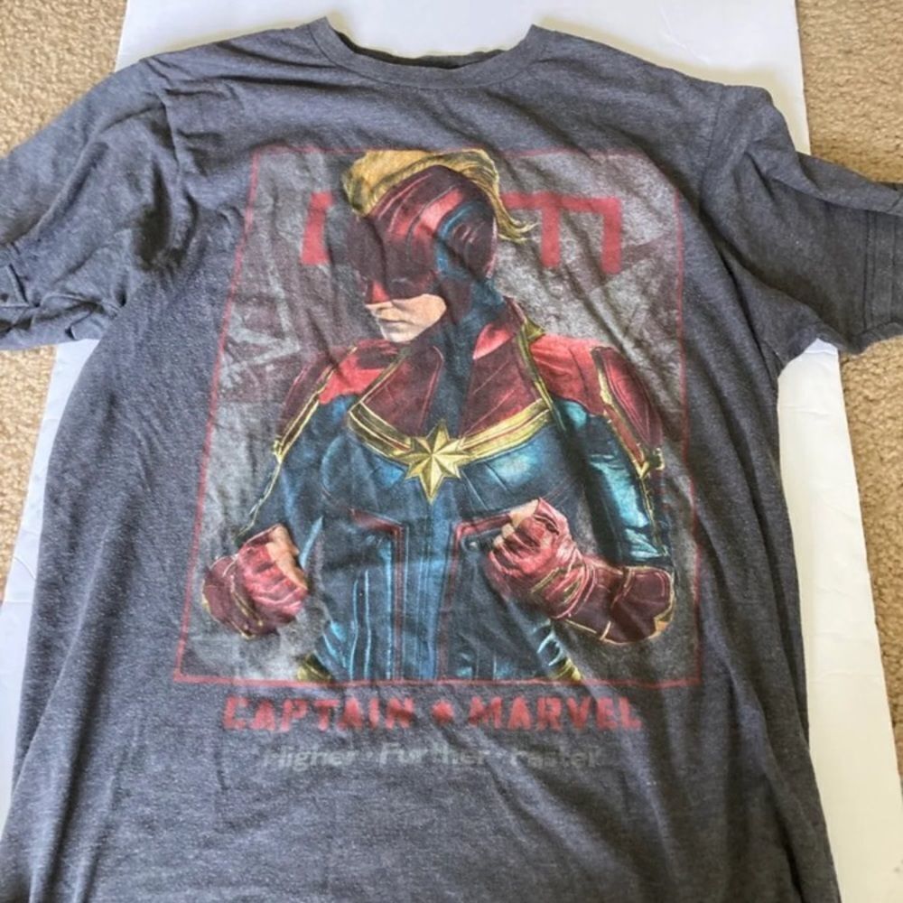 Men’s Captain Marvel Tshirt